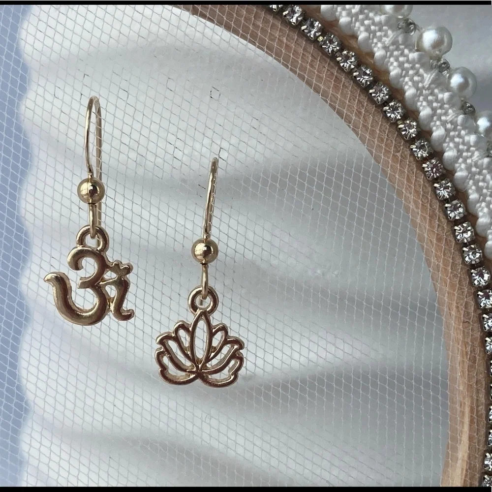 𝅺OM and Lotus Flower Mismatched Gold Earrings
